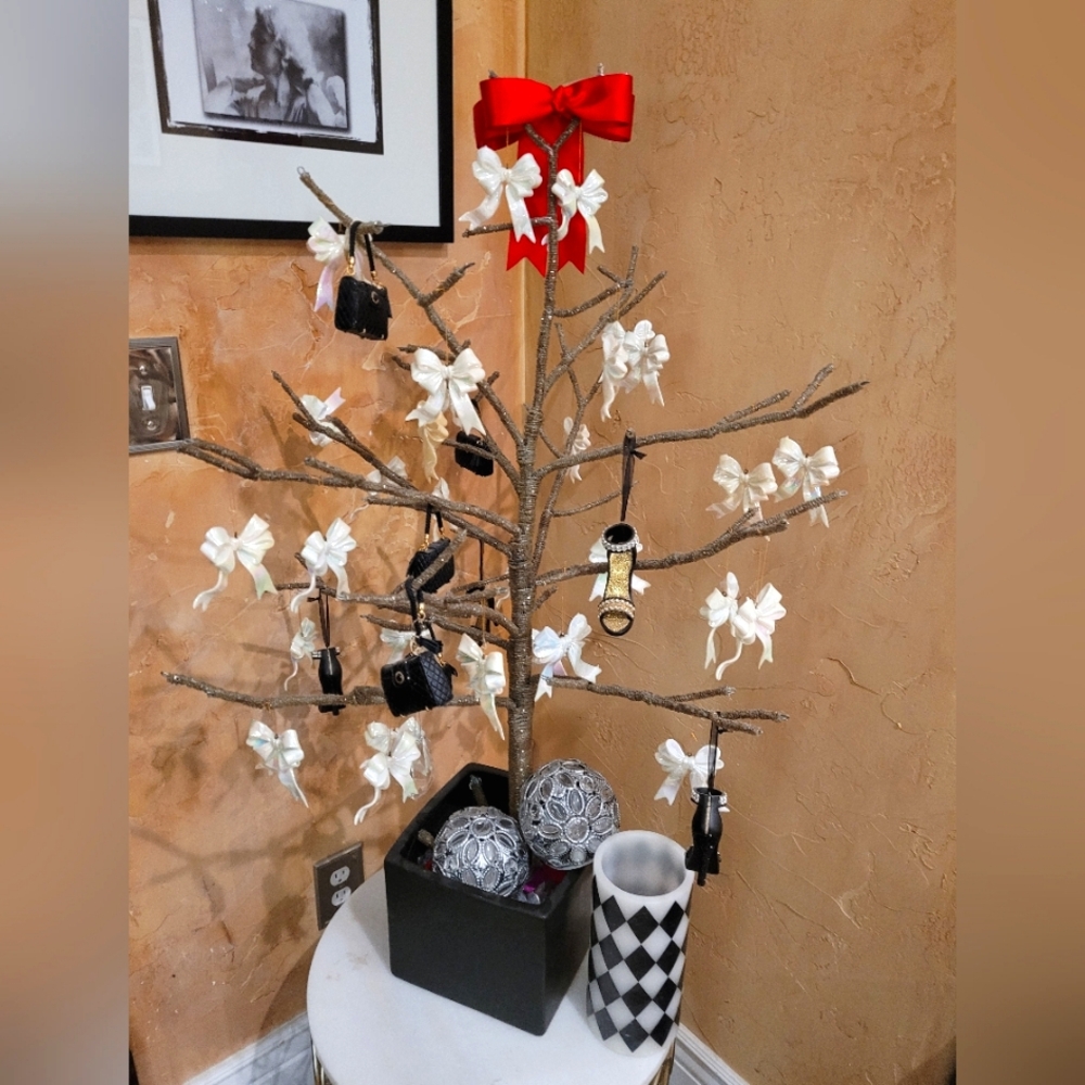 Vintage, Dazzling Like Diamonds Crystal Glass Beaded Year Round Holiday Tree 2ft